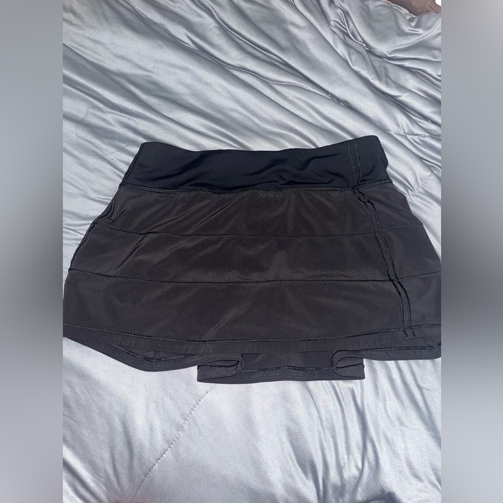 Lululemon pace rival skort